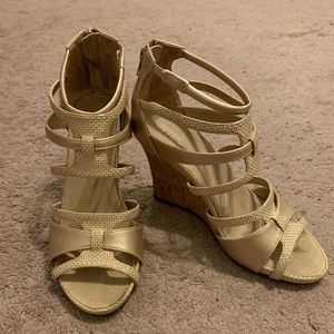 Aerosoles Gold Wedged Sandal